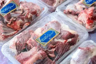 مشارکت ۳ هزار ناذر در طرح قربانی عید قربان و توزیع گوشت آن بین ۴۰۰۰ خانوار احسان‌پذیر