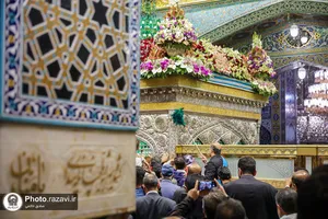حال و هوای حرم مطهر رضوی در شب میلاد امام رضا علیه&zwnj;السلام