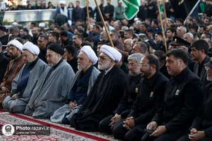 آیین تعویض پوش ضریح منور رضوی در آستانه ماه محرم