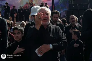 پیاده&zwnj;روی جاماندگان اربعین حسینی در مشهد