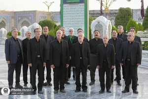 اجرای همخوانی پیشکسوتان مداحی کشور در حرم مطهر رضوی