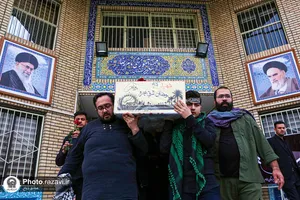 مراسم تشییع پیکر شهید گمنام دفاع مقدس در دبیرستان پسرانه واحد 3 امام رضا(علیه&zwnj;السلام)