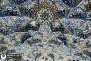 طراحی، ساخت و نصب مقرنس باب الهادی (علیه السلام)
