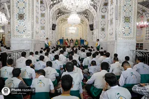 اذن خدمت خادمیاران نوجوان رضوی در حرم مطهر رضوی