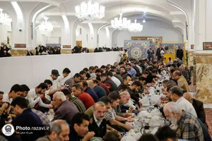 سفره اکرام ماه مبارک رمضان در حرم مطهر رضوی