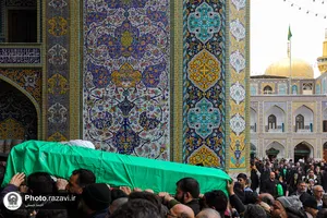 تشییع پیکر آیت&zwnj;الله امامی کاشانی در حرم مطهر رضوی