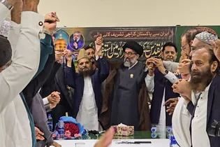 دیدار اعضای کاروان زیر سایه خورشید با علمای اهل سنت کراچی پاکستان