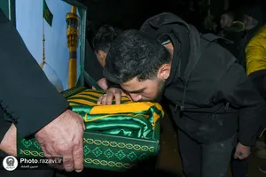 حضور خدام و پرچم گنبد حرم مطهر رضوی در محل شهادت سیدحسن نصرالله