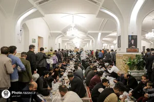 سفره اکرام ماه مبارک رمضان در حرم مطهر رضوی