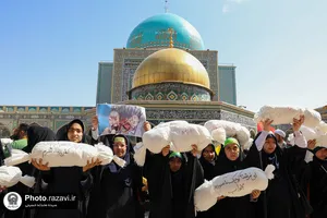 اجتماع دانش آموزان مشهدی در حمایت از کودکان غزه