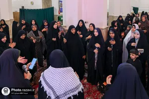 عزاداری بانوان عاشورایی اردو زبان در حرم مطهر رضوی