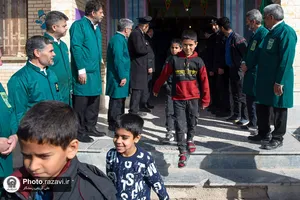 حضور خدام حرم مطهر رضوی در مدرسه امام جواد علیه&zwnj;السلام