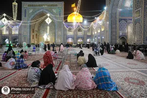 اعتکاف دانشجویی در حرم مطهر رضوی