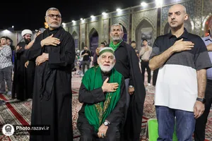 عزاداری زائران عرب زبان در حرم مطهر رضوی