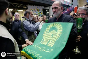 مراسم اهتزاز بزرگ&zwnj;ترین پرچم رضوی-٢