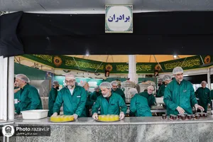 حضور جمعی از هنرمندان در چایخانه رضوی