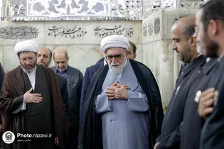 مراسم إزالة الغبار عن الضريح الرضوي الشريف
