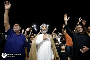 مراسم عزاداری زائران عرب زبان در حرم مطهر رضوی