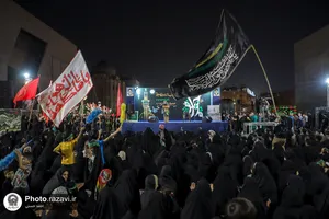 اجتماع زائران و مجاوران رضوی در شب شهادت حضرت جوادالائمه علیه السلام