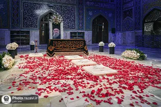 اشک و ارادت در نخستین شب زیارت مرقد رهبر شهید