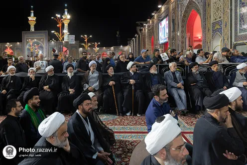 مراسم تأبين قائد الثورة الإسلامية الشهید في الحرم الرضوي الشریف