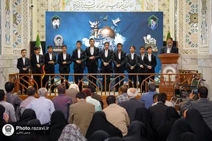 تشرف جمعی از روشن&zwnj;دلان به حرم مطهر رضوی