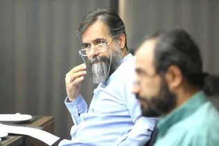 نامزد‌های نهایی جایزه ادبی «هشت» از میان ۲۵۵۹ اثر انتخاب شدند