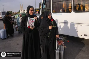 استقبال از خانواده شهدا و مجروحان لامرد در ایستگاه راه آهن مشهد