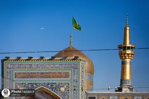 آیین تعویض پرچم حرم امام رضا علیه&zwnj;السلام در آستانه ماه ربیع&zwnj;الاول