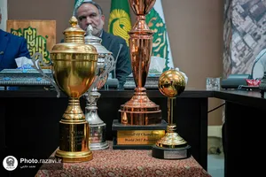 مراسم اهدای مدال به موزه آستان قدس رضوی