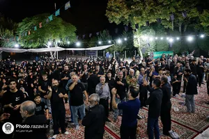 عزاداری شب عاشورای حسینی در آرامگاه خواجه&zwnj;ربیع