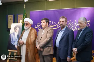 نشست صمیمی نویسندگان با تولیت آستان قدس رضوی