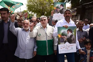 خادمیاران رضوی شهرستان لارستان پیشگام در راهپیمایی روز قدس/ گزارش تصویری