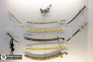 گنجینۀ هدایای مقام معظم رهبری در حرم مطهر رضوی