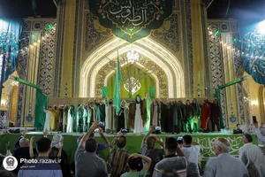 نمایش آیینی فریادی در تاریکی ویژه زائرین غیر ایرانی
