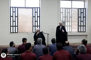بازدید تولیت آستان قدس رضوی از روند بافت فرش&zwnj;های رواق امیرالمؤمنین علیه&zwnj;السلام
