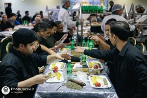 اجرای نیت موقوفه مهدی قلی خان قرایی در حرم مطهر رضوی
