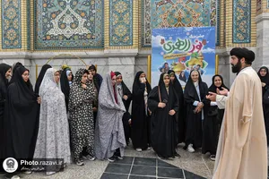تشرف دانشجویان هنر به حرم مطهر رضوی