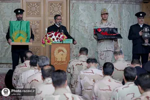 اهدا پرچم حرم مطهر امام حسین علیه السلام به آستان قدس رضوی