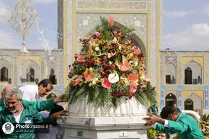 گل&zwnj;آرایی حرم مطهر رضوی به مناسبت عید غدیر