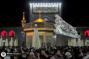 حال و هوای حرم مطهر رضوی در شب شهادت حضرت رسول و امام حسن مجتبی علیهم&zwnj;السلام