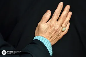 تشرف جمعی از بانوان سرپرست خانواده قمی به حرم مطهر رضوی