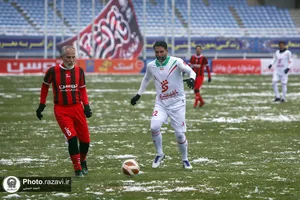 دیدار تیم منتخب فوتبال خراسان و تیم ملی ۱۹۹۸