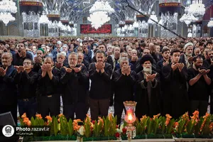 اقامه نماز ظهر عاشورا در حرم مطهر رضوی