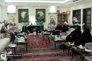 دیدار تولیت آستان قدس رضوی با خانواده شهدای جنگ رمضان-2