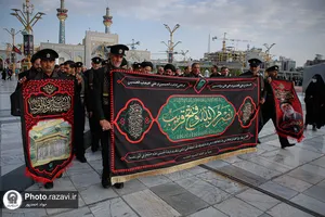 بدرقه خادمین اربعین حسینی در حرم مطهر رضوی
