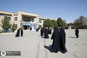 حضور تولیت آستان قدس رضوی در جمع دانش آموزان دبیرستان دخترانه امام رضا(علیه&zwnj;السلام)