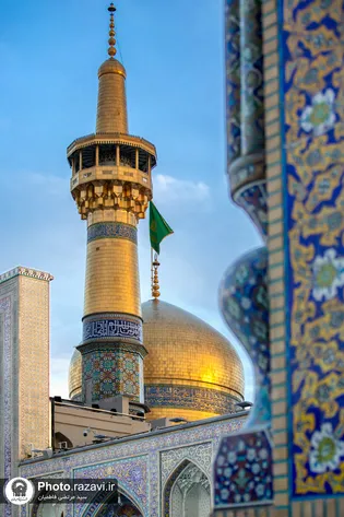 عکس با کیفیت : گنبد و گلدسته حرم مطهر رضوی
