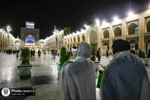 تشرف بانوان مهمان جشنواره &laquo;رسانه خورشید&raquo; به حرم مطهر رضوی