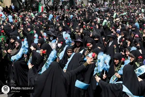 گلباران حرم مطهر رضوی در روز میلاد حضرت معصومه سلام الله علیها